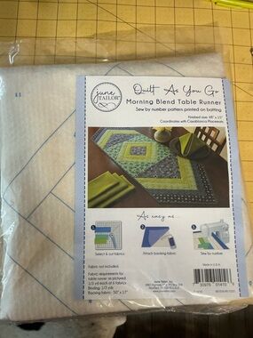 June Tailor 'Morning Blend' Quilting Table Runner Kit -